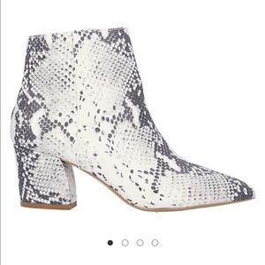 STEVE MADDEN BOOTIES